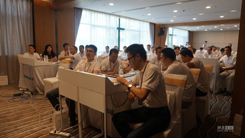 鴻雁發(fā)布新品“iHouse智能輕奢系列開(kāi)關(guān)” 鴻雁發(fā)布新品“iHouse智能輕奢系列開(kāi)關(guān)”