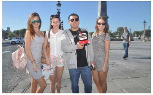 為中國的家電品牌代言 統(tǒng)帥在巴黎直播品牌秀 為中國的家電品牌代言 統(tǒng)帥在巴黎直播品牌秀