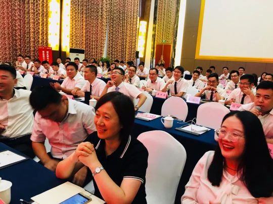 火星人集成灶銷售部9月績溪會議:我們是最棒的團隊! 火星人集成灶銷售部9月績溪會議:我們是最棒的團隊!