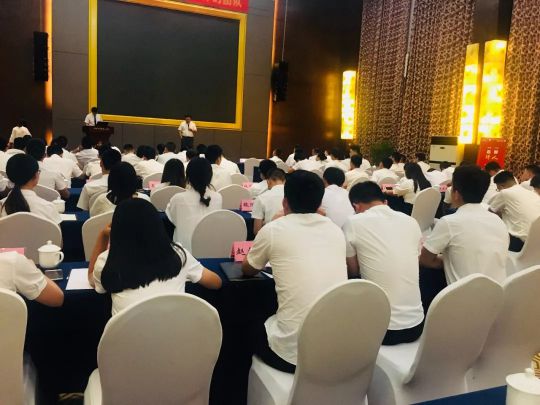 火星人集成灶銷售部9月績溪會議:我們是最棒的團隊! 火星人集成灶銷售部9月績溪會議:我們是最棒的團隊!