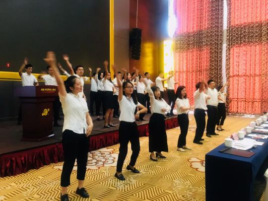 火星人集成灶銷售部9月績溪會議:我們是最棒的團隊! 火星人集成灶銷售部9月績溪會議:我們是最棒的團隊!