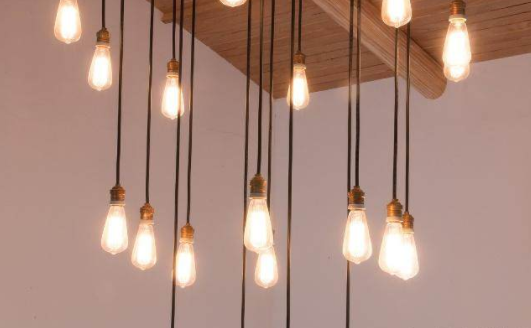 想要悶聲發(fā)財(cái)，實(shí)際上燈飾照明行業(yè)正在悄然變化