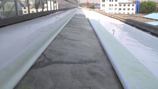 東方雨虹復(fù)合防水卷材在紅旗長春基地項(xiàng)目的應(yīng)用案例