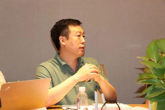 “中國軟裝定制聯(lián)盟燈具專業(yè)委員會企業(yè)品牌座談會”隆重召開 “中國軟裝定制聯(lián)盟燈具專業(yè)委員會企業(yè)品牌座談會”隆重召開