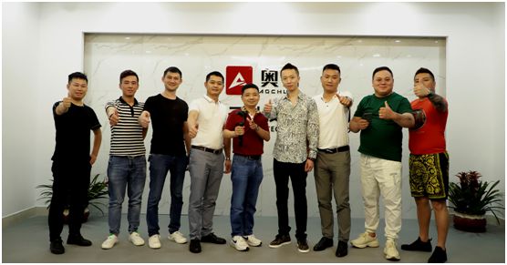 代世集團董事長代勇先生到訪奧川總部交流座談