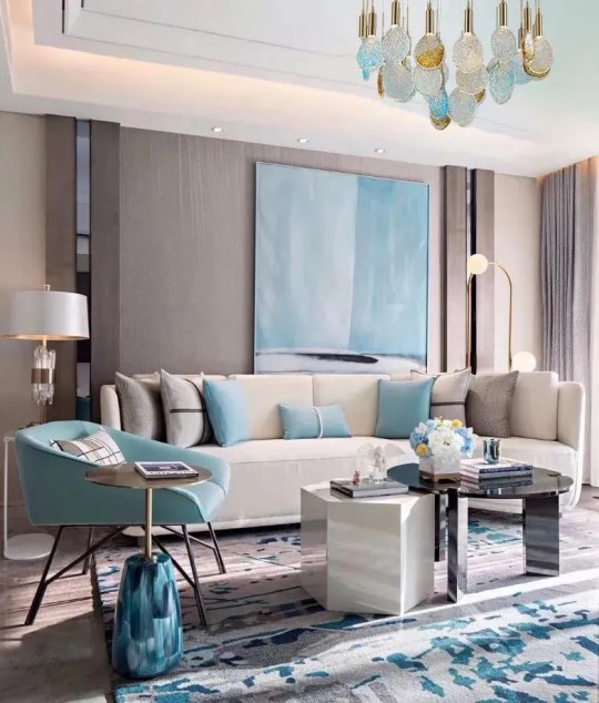 客廳主燈應該如何挑選， 是吸頂燈，吊燈，還是？