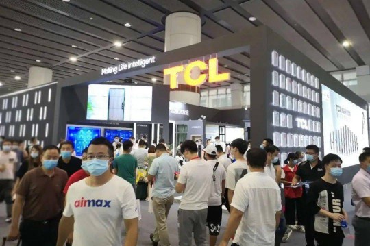 建博會上各大智能家居品牌產(chǎn)品奪目，經(jīng)銷商打開下半年市場可參考