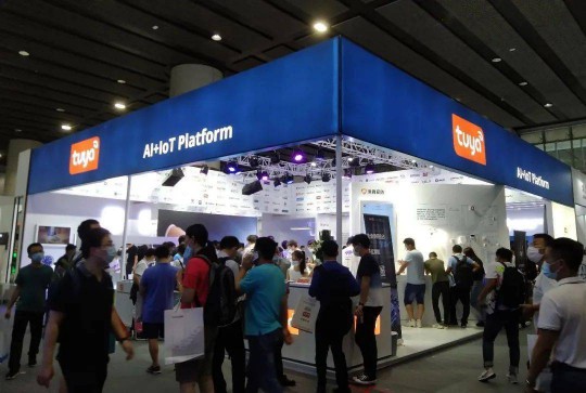 建博會上各大智能家居品牌產(chǎn)品奪目，經(jīng)銷商打開下半年市場可參考