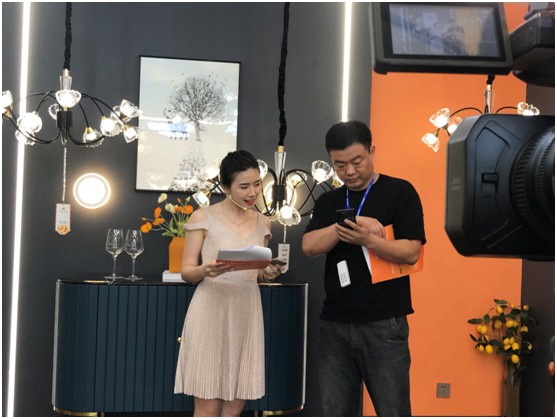 千佳元燈飾新品云直播火熱繼續(xù) 遼吉專場(chǎng)贏創(chuàng)新篇