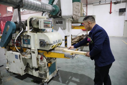 “新時(shí)代，新征程” 香港品尖國際第六廠區(qū)正式投產(chǎn)!